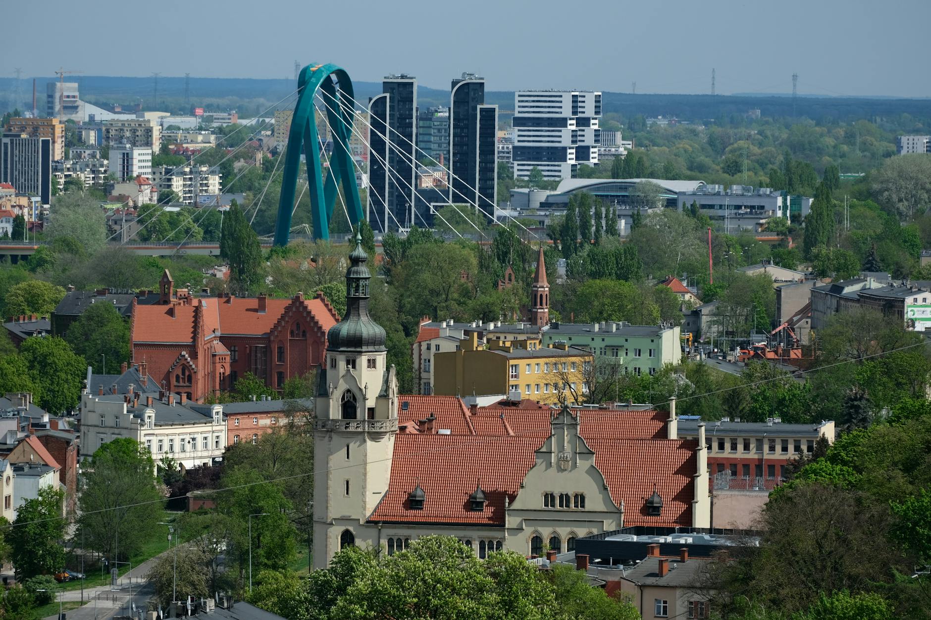 Plakat informacyjny o jubileuszu 80-lecia Mrągowa i festiwalach w 2026 roku